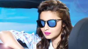 Alia Bhatt Hd Posing In Sunglasses Wallpaper