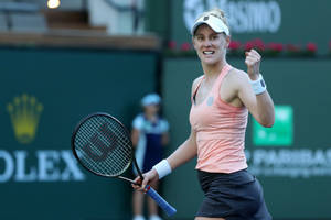 Alison Riske-amritraj Doing Fist Pump Wallpaper