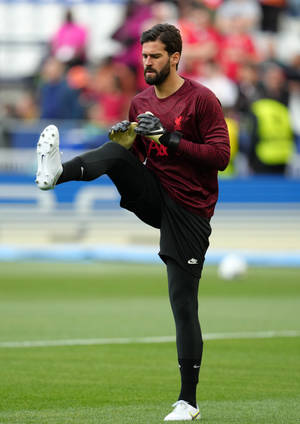 Alisson Becker Leg Up Wallpaper