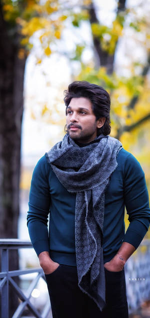 Allu Arjun Hd Wearing Gucci Scarf Wallpaper