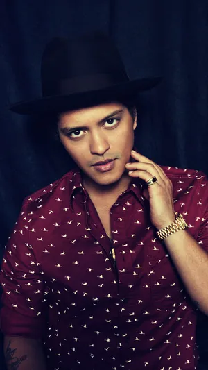 Alluring And Sexy Bruno Mars Wallpaper