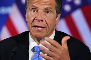 Andrew Cuomo Wearing Blue Tie Wallpaper