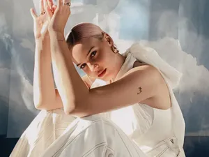 Anne Marie Angelic Look Wallpaper