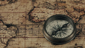 Antique Wood Compass Wallpaper