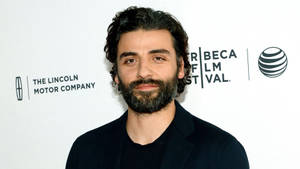 Appealing Actor Oscar Isaac Wallpaper