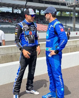 Aric Almirola Nascar Drivers Wallpaper