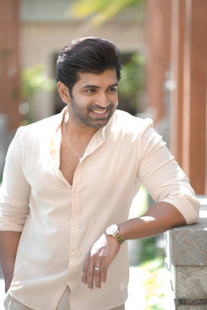 Arun Vijay Peach Shirt Wallpaper