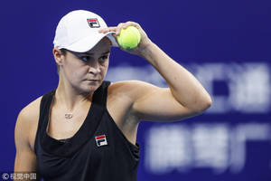 Ashleigh Barty Fixing Her Cap Wallpaper