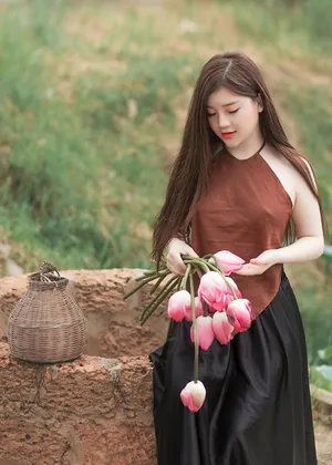 Asian Woman With Pink Tulips Wallpaper