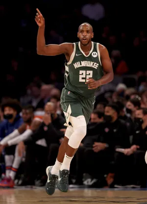 Attractive Nba Khris Middleton Wallpaper