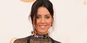 Aubrey Plaza Emmy Awards Wallpaper