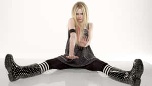 Avril Lavigne Legs Spread Wallpaper