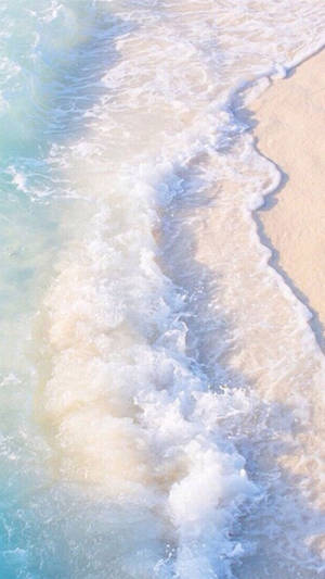 Baby Blue Beach Waves Wallpaper