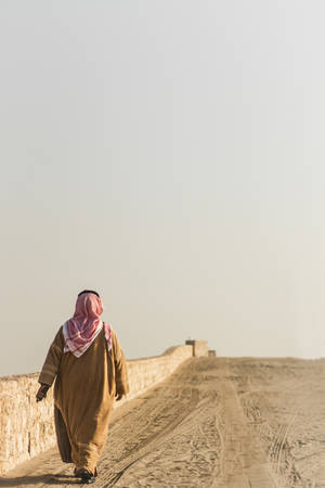 Bahrain Local Walking Wallpaper