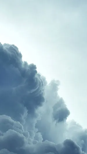 Beautiful Cloud Contrast Wallpaper