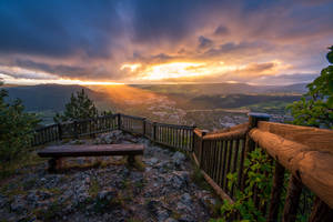 Beautiful Landscape Overlooking Park Wallpaper