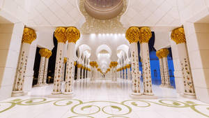 Beautiful Mosque White And Gold Wallpaper