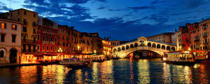 Beautiful Venice Italy At Night Wallpaper