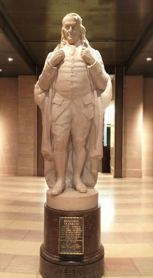 Benjamin Franklin Whole Body Statue Wallpaper