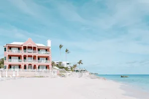 Bermuda Beach House Wallpaper