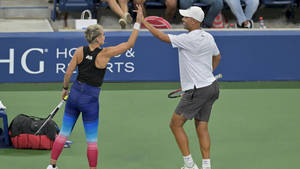 Bethanie Mattek-sands And Andy Roddick Wallpaper