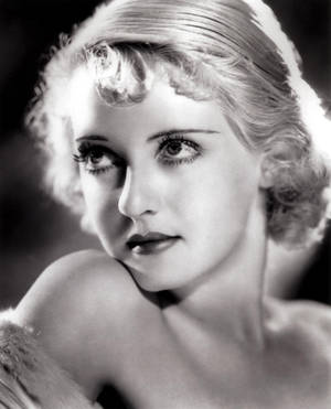 Bette Davis Greyscale Portrait Wallpaper