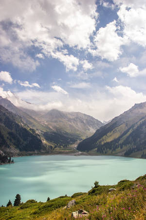 Big Almaty Lake Kazakhstan Wallpaper