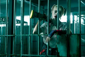 Birds Of Prey Harley On Jail Wallpaper