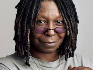 Black American Whoopi Goldberg Wallpaper