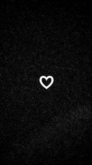 Black And White Aesthetic Heart Wallpaper