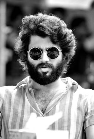 Black And White Arjun Reddy Wallpaper