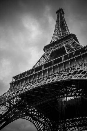 Black And White Eiffel Tower Wallpaper