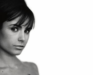 Black And White Jordana Brewster Wallpaper