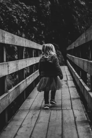 Black And White Walking Girl Wallpaper