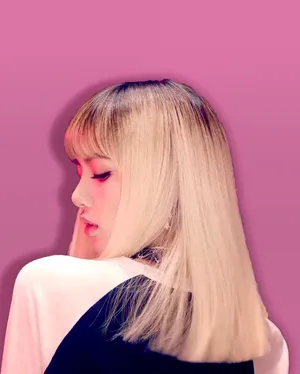 Blackpink Lisa Showcasing Her Charismatic Stage Presence. Wallpaper