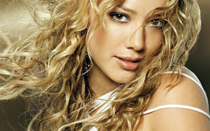 Blonde Hilary Duff With White Dress Wallpaper