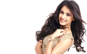 Bollywood Actress Disha Patani Smiling Wallpaper