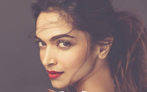 Bollywood Deepika Padukone Close-up Wallpaper