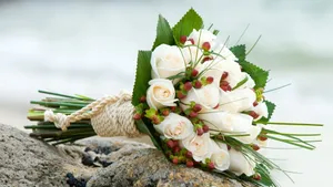 Bouquet Bridal On Beach Wallpaper
