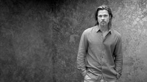 Brad Pitt Grayscale Headshot Wallpaper