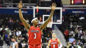 Bradley Beal Red District Jersey Wallpaper