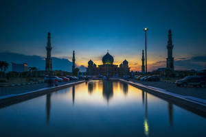 Breathtaking View Of An-nur Great Mosque, A Beautiful Architectural Marvel In Indonesia. Wallpaper