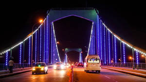 Bright Baghdad Bridge Wallpaper