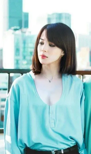 Bts Girls Medium Hair Wallpaper