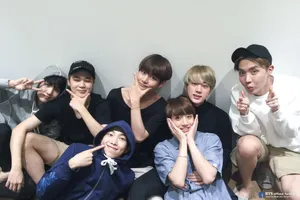 Bts Members Smiling Wallpaper