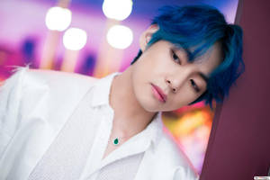 Bts V Leaning On Wall Wallpaper