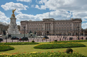 Buckingham Palace Garden Wallpaper