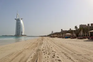 Burj Al Arab Peaceful Beach Wallpaper