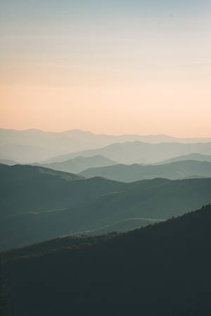 Calm Pastel Mountains Wallpaper