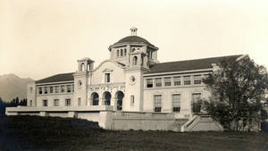 Caltech Throop Hall 1912 Wallpaper